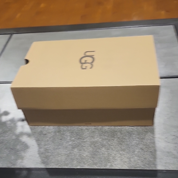 UGG Tan Storage Box - Picture 4 of 11